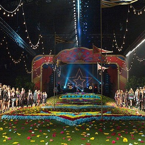 Livestream: Watch the Tommy Hilfiger Fall 2015 show straight from New York Fashion Week