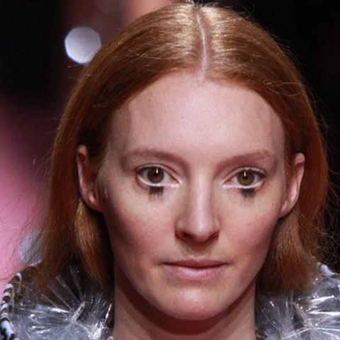 London Fashion Week beauty: Lower lash lines continue to steal the spotlight at Mary Katrantzou's Fall 2015 show