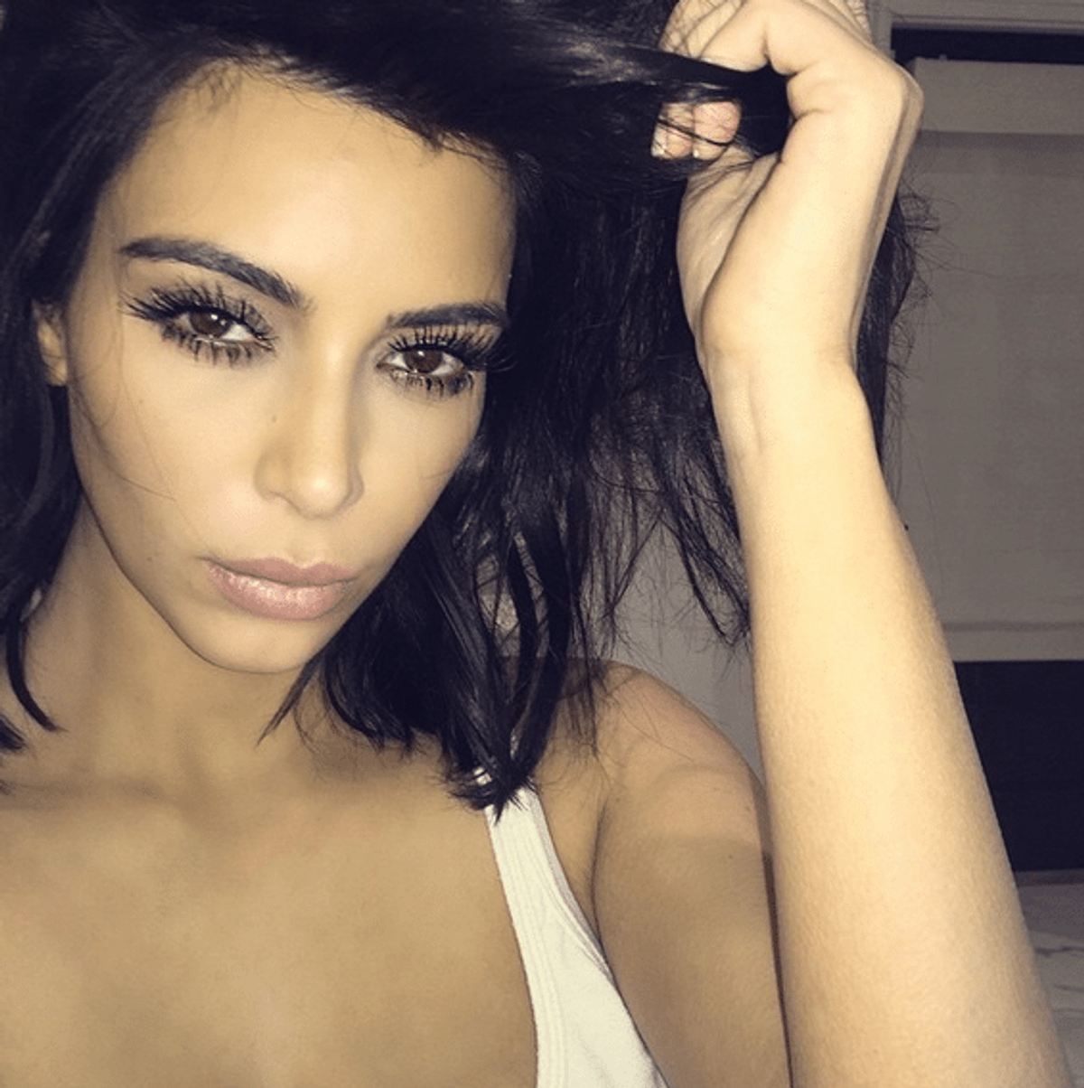 Beauty moments of the week: Kim's surprisingly normal beauty routine, Taylor's new look + more