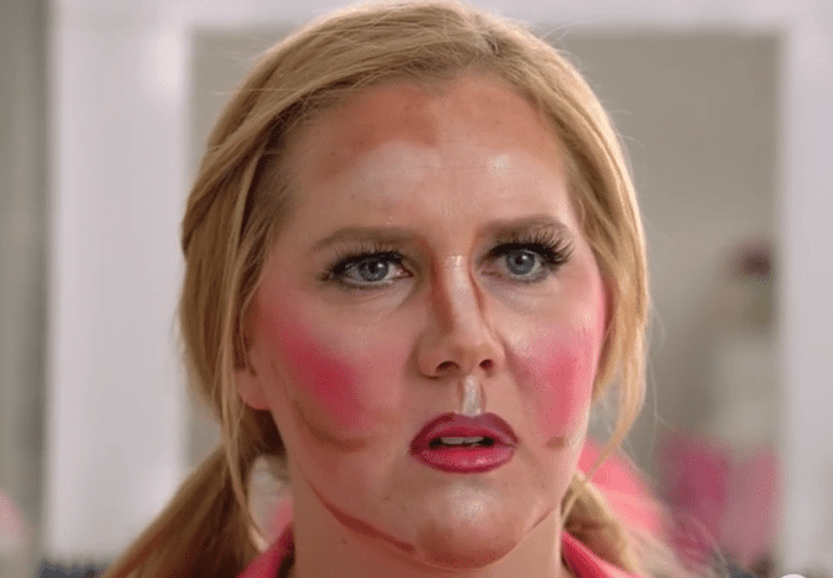 Amy Schumer's #girlyoudontneedmakeup sketch just exploded on Twitter