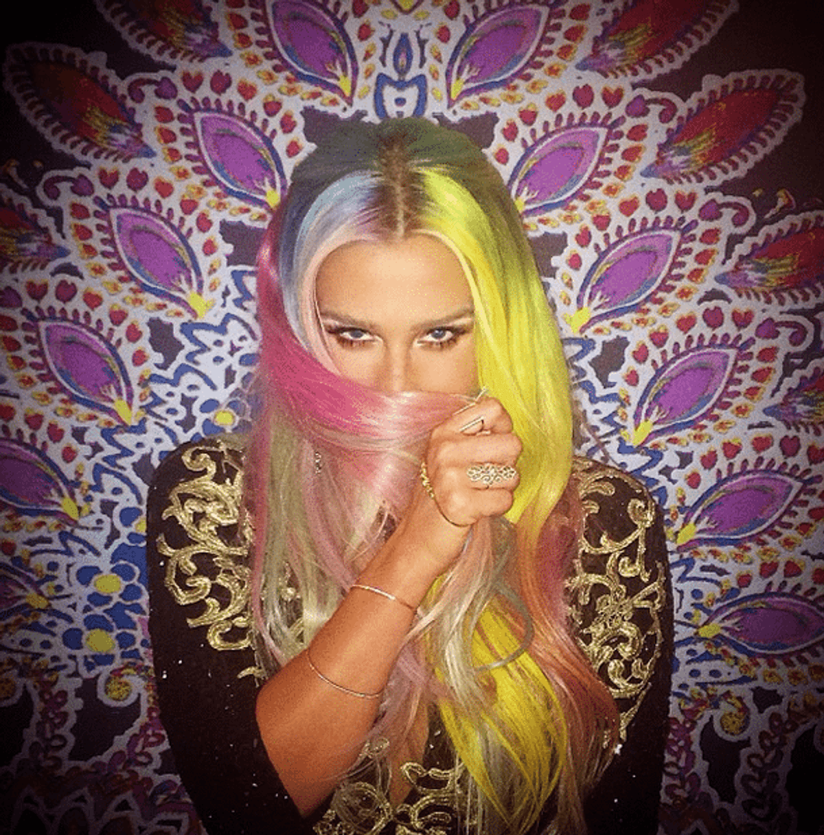 how to maintain multi-coloured hair