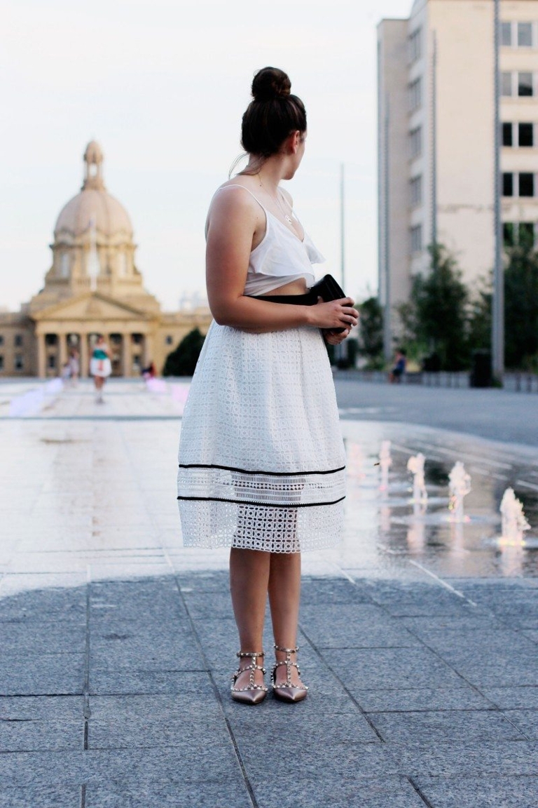 8 ways to transition your favourite summer pieces into fall