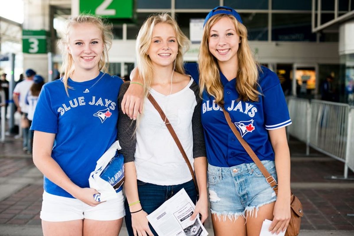 street style blue jays toronto