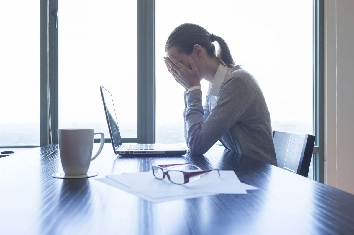 When grief meets social media: Do Facebook and Instagram help or hinder mourning?