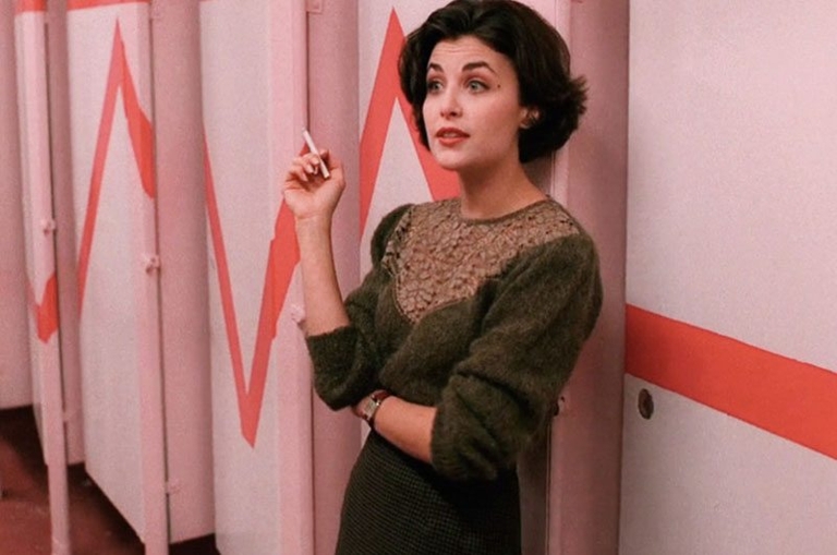 10 iconic '90s winter moments that will inspire you to hate the cold less -  FASHION Magazine