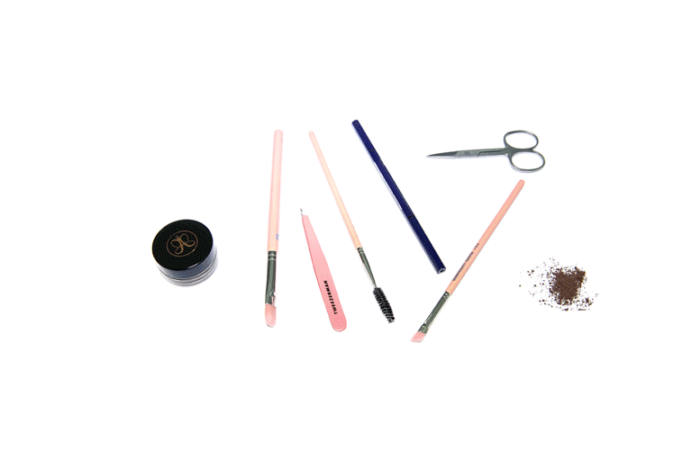 How to fill in your eyebrows so they actually look natural (no Instagram brows here)