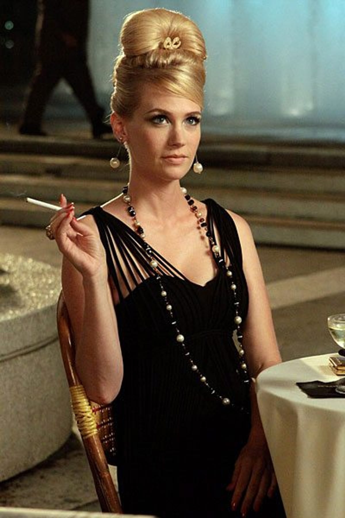 best outfits tv shows mad men betty