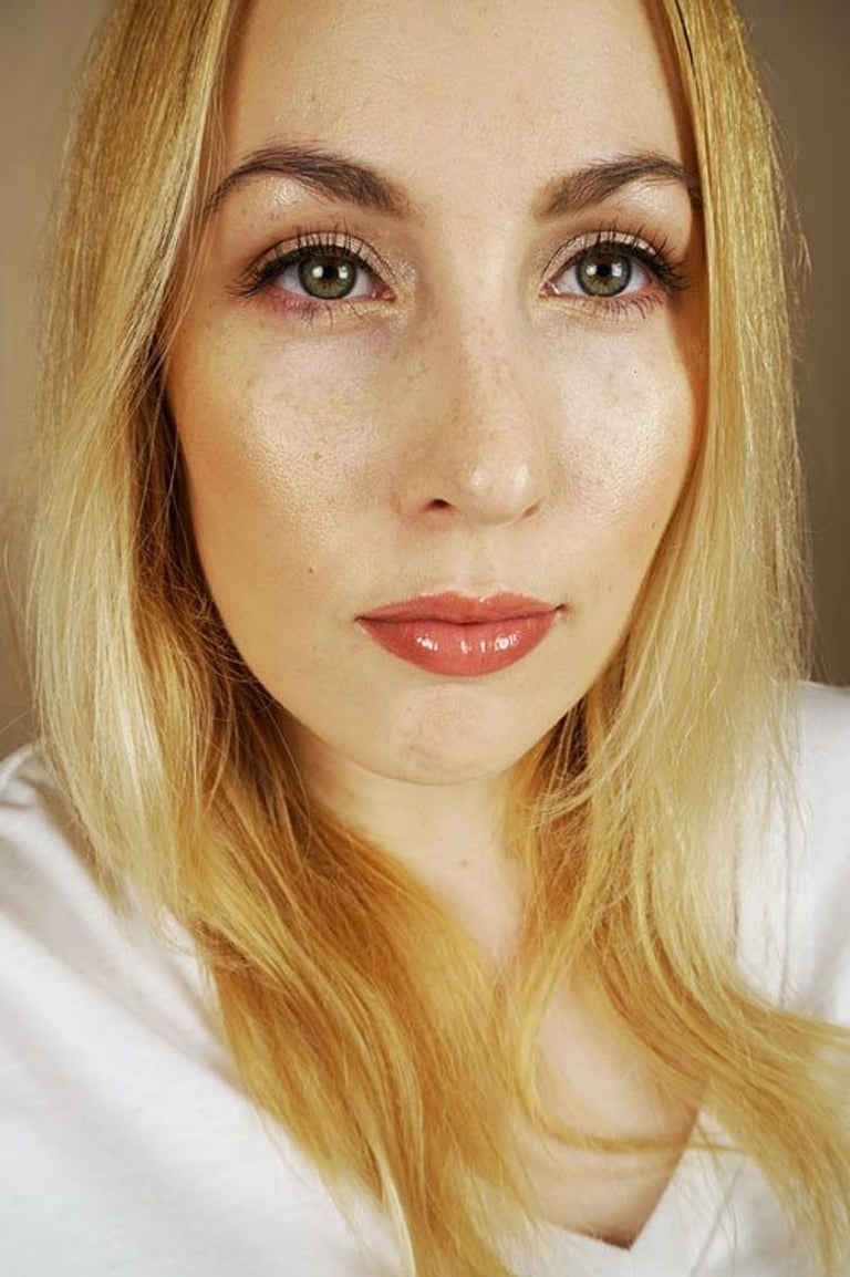 how to fake sun-kissed skin shawna friedberg