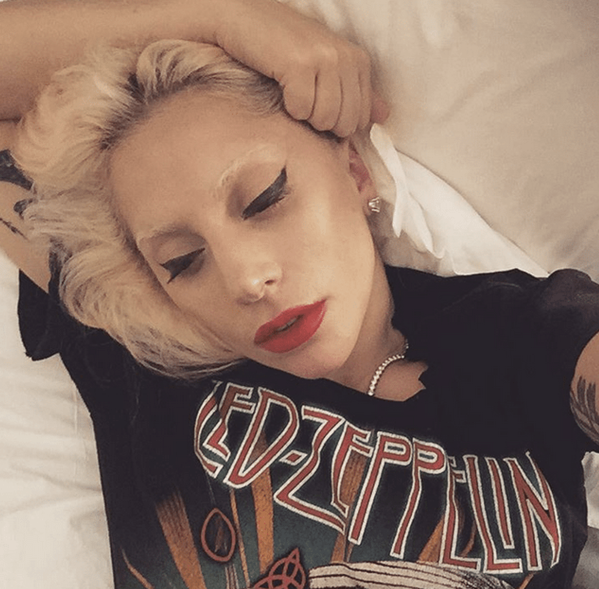 A 5 Step Guide to Buying Vintage Band Tees
