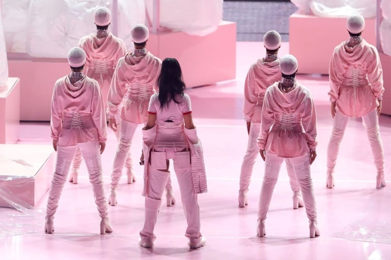 The 6 Best Butt Moments From the VMAs 2016