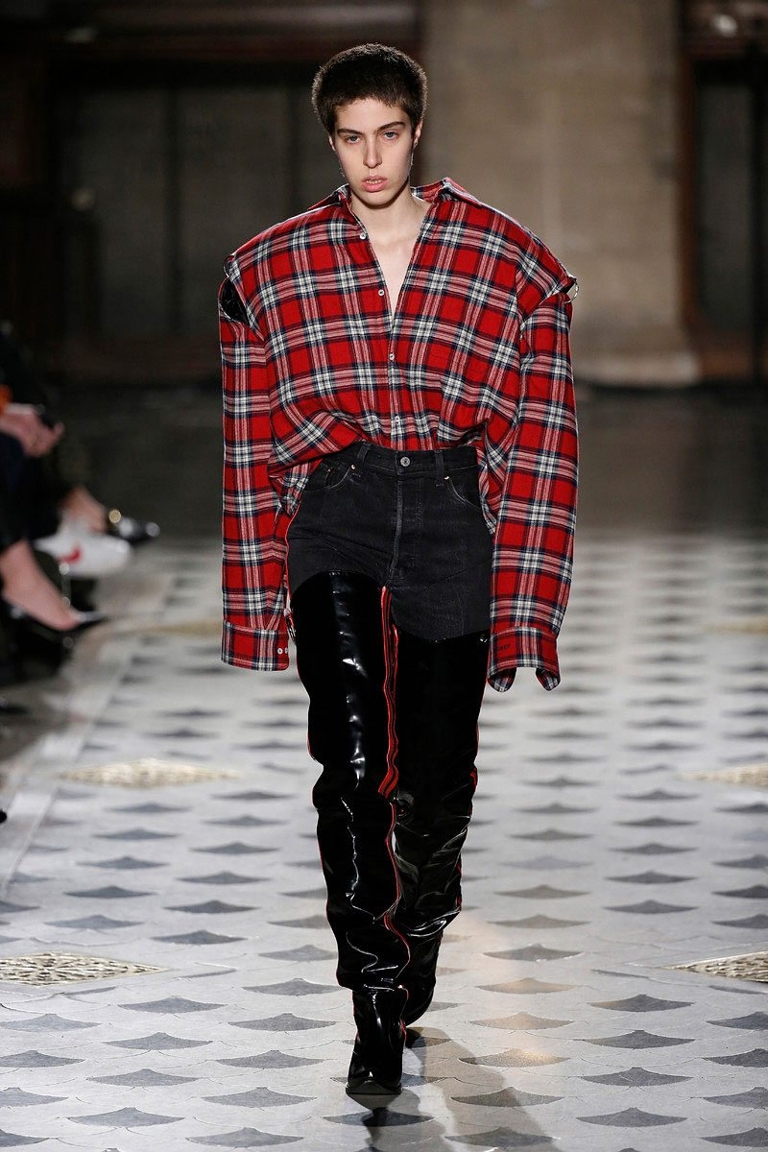 fall fashion 2016 bold shoulders trend vetements