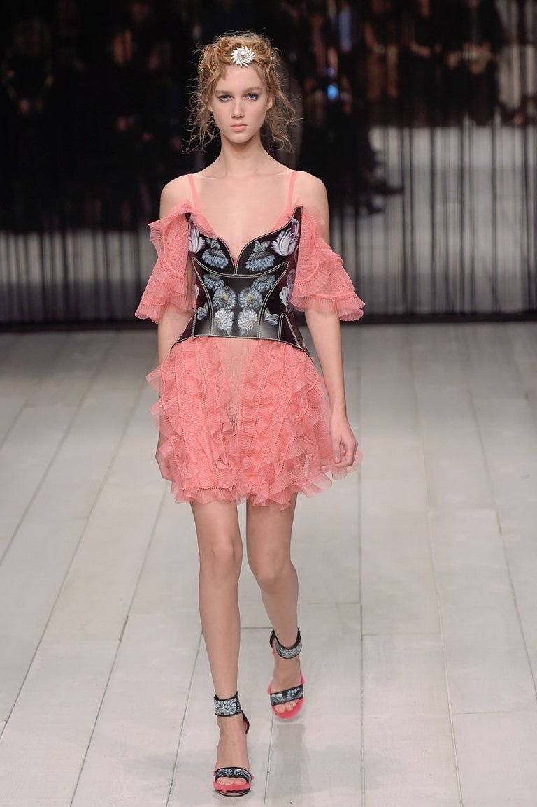 fall fashion 2016 corsets and bustiers trend alexander mcqueen