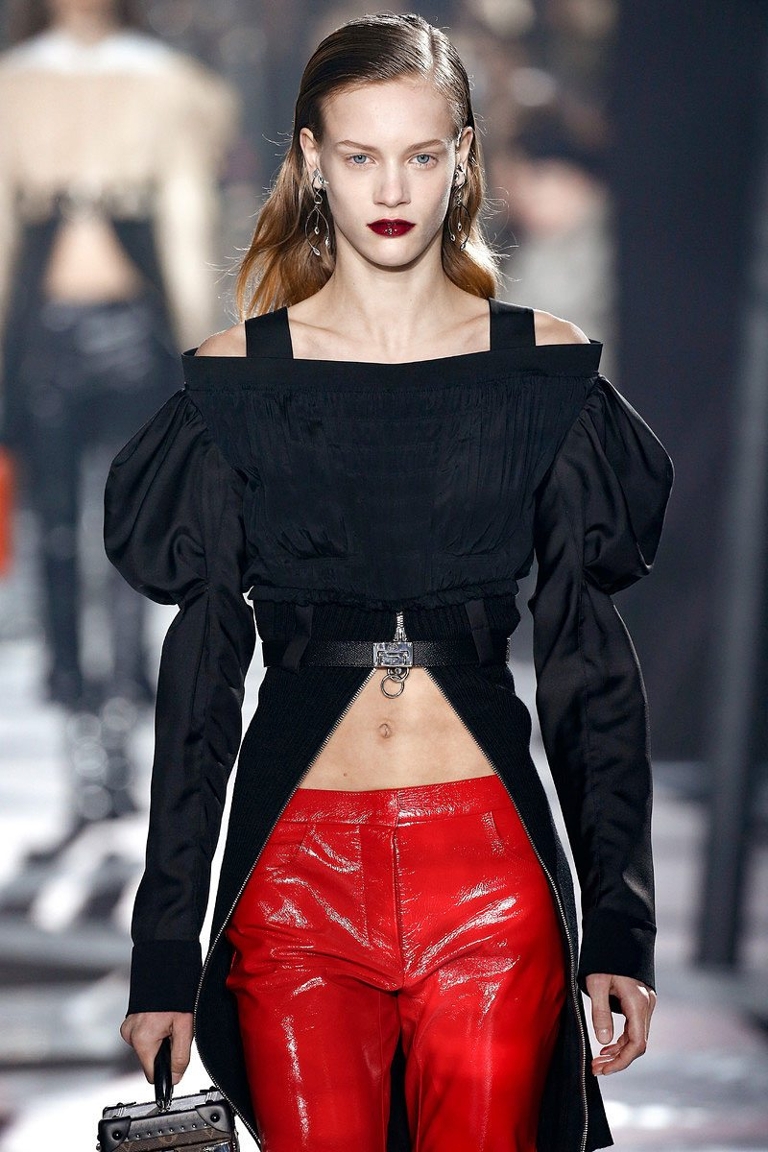 fall fashion 2016 off-the-shoulder trend louis vuitton
