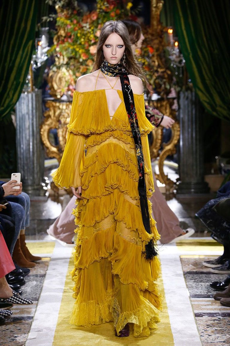 fall fashion 2016 off-the-shoulder trend roberto cavalli