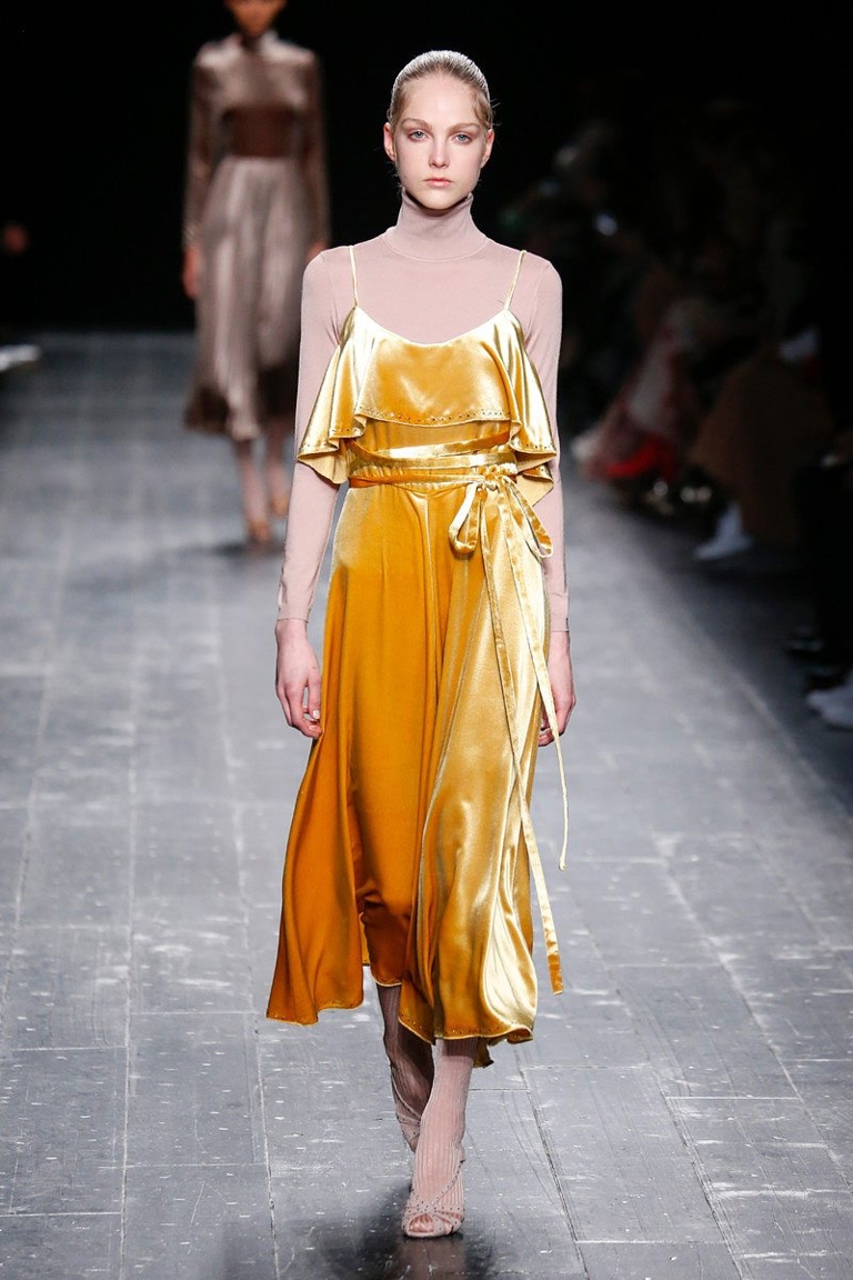fall fashion 2016 velvet trend valentino