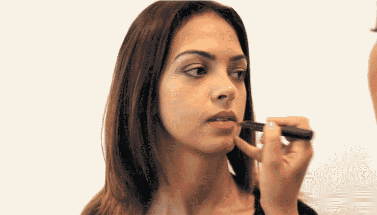 How to fake fuller lips: 6 easy steps to a Kylie Jenner pout