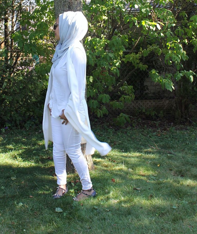how to wear the all white trend hafsa pathan