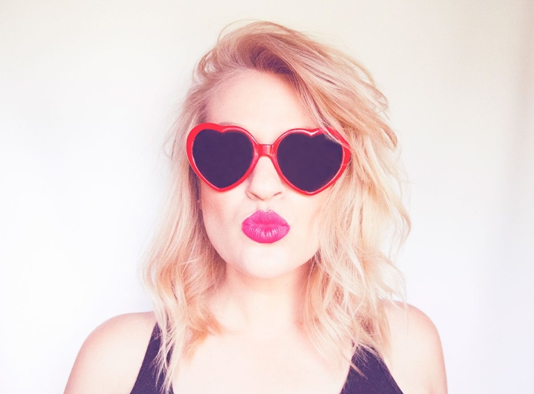 How To Do Your Hair and Makeup for the Perfect Profile Picture