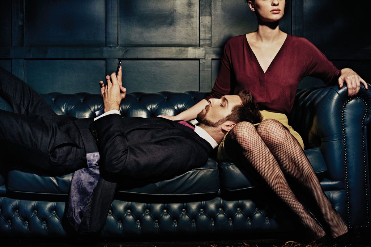 Enter Our Relationship Quiz for a Chance to Win 14 Sparkling Prizes