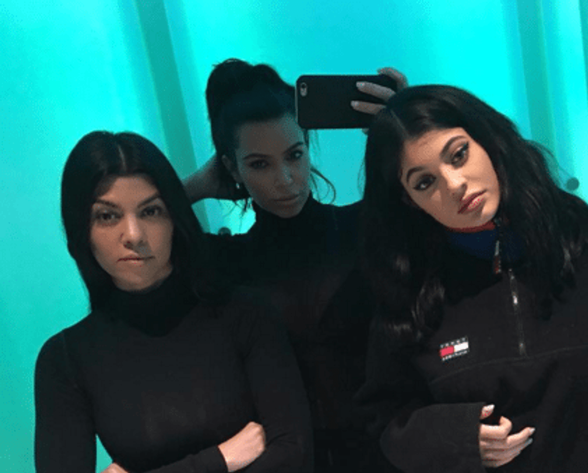A Face Reader Analyzed the Eyebrow Shape of Each Kardashian and Jenner