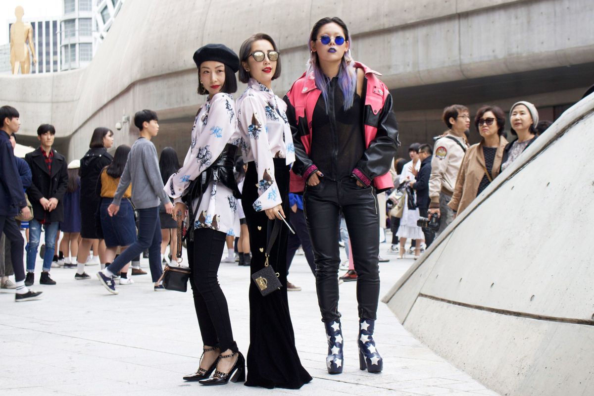 Street Style, Seoul Fashion Week: 29 Eclectic Looks from Outside the Spring 2017 Shows