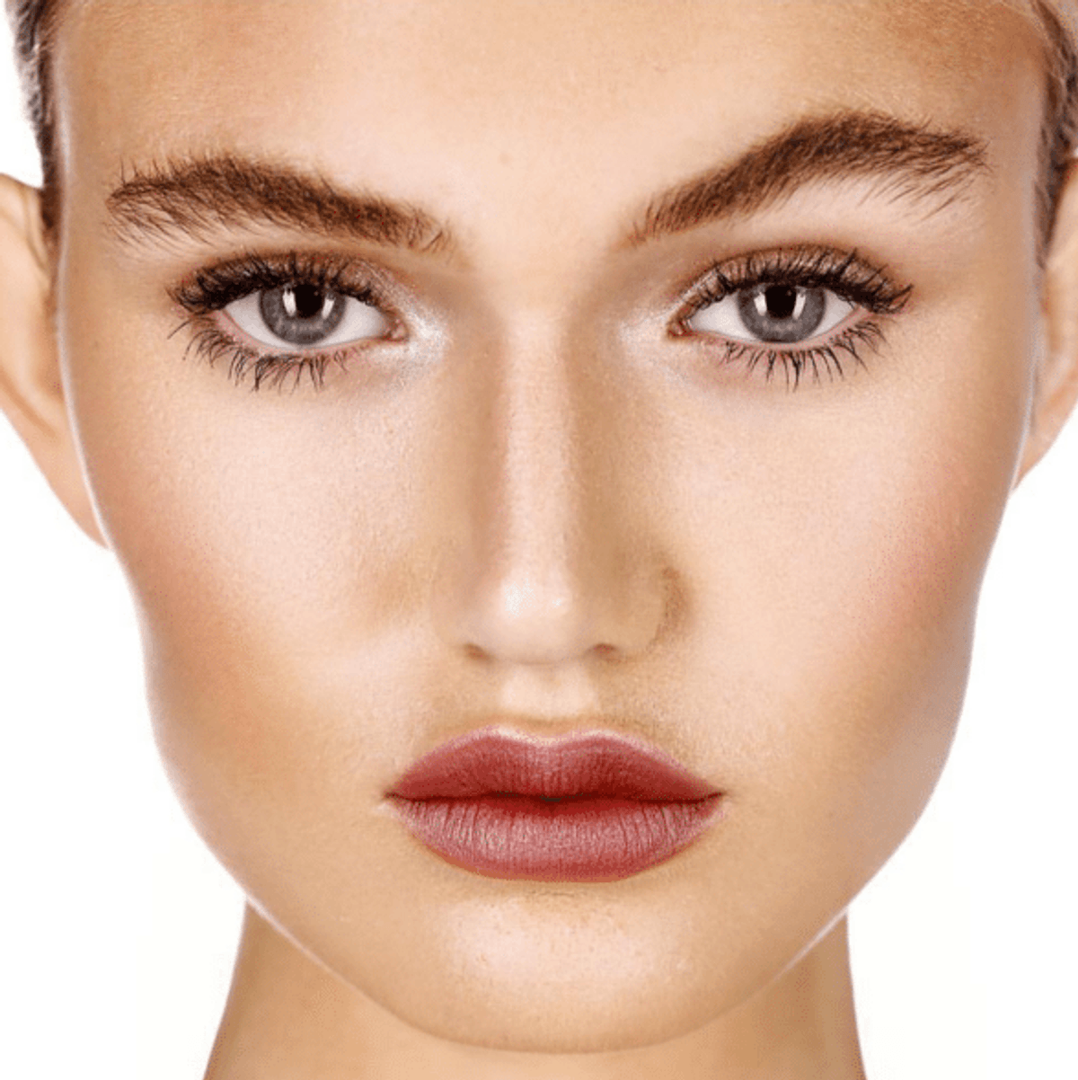 Holiday Makeup Looks You Can Do Without a Mirror (No, Seriously)