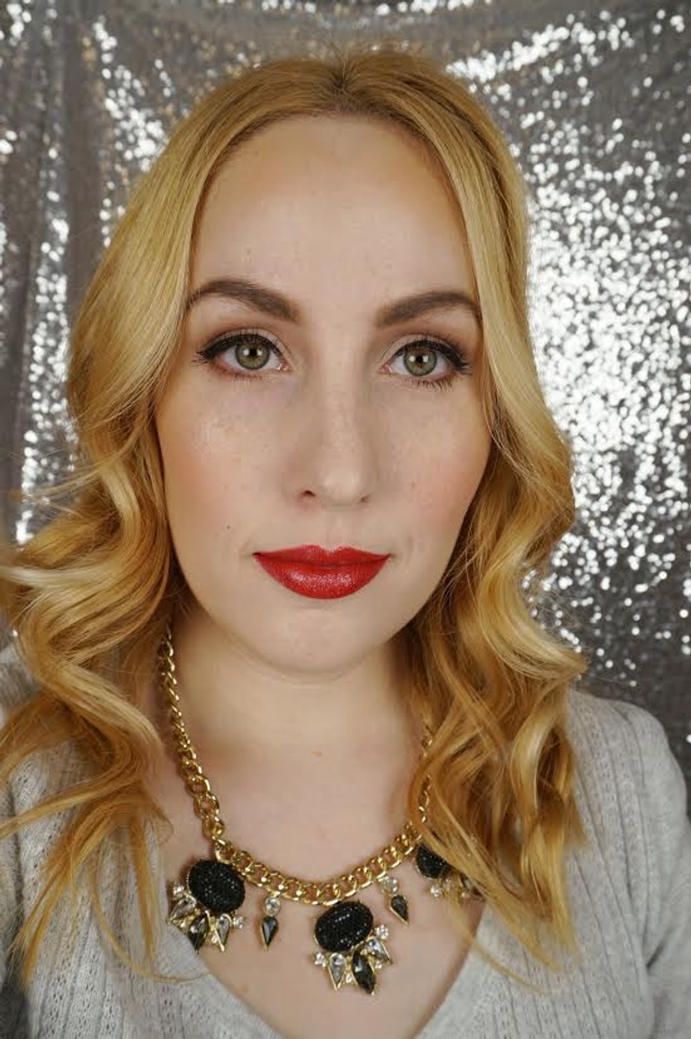 6 Last-Minute Holiday Beauty Ideas (Like, Super Last-Minute)