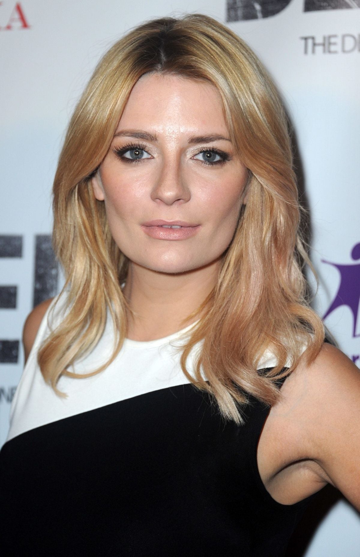 Mischa Barton Hospitalized Again After Psychotic Episode