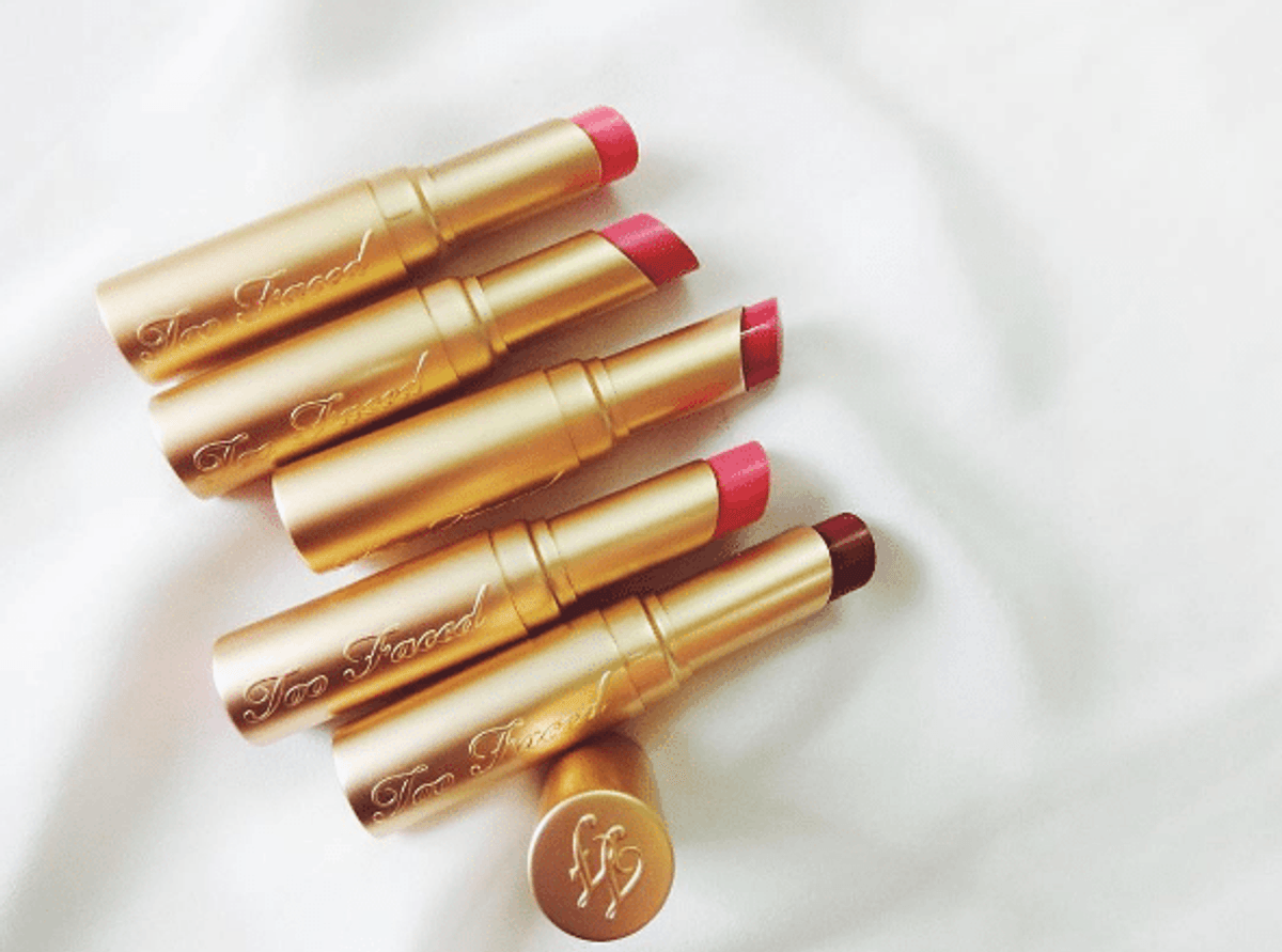 Makeup Lovers are Freaking Out Over This Throwback Too Faced Photo