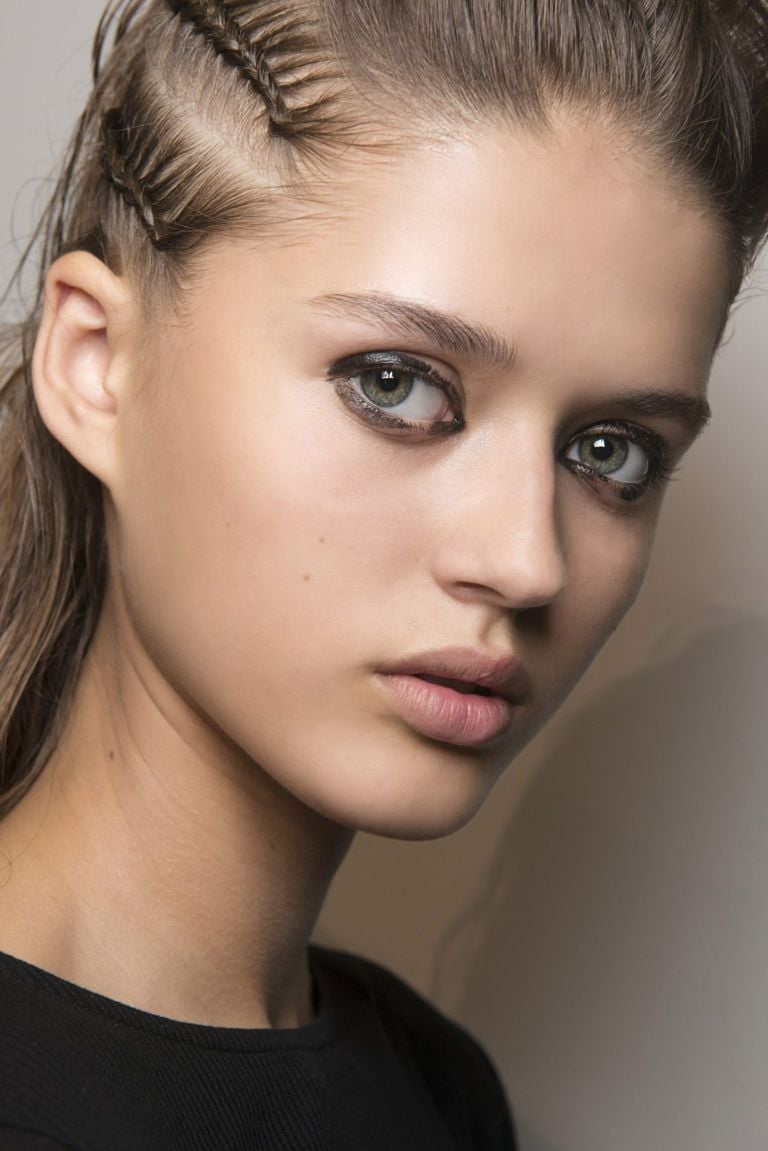 Spring 2017 Beauty Trend Report: How to Rock Smudged Eyes (Without Looking Messy)
