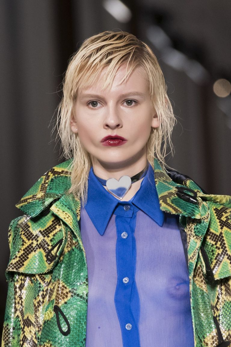 Spring 2017 Beauty Trend Report: How to Master the Wet Hair Look