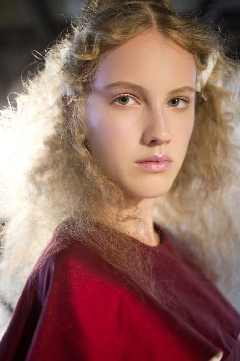 Spring 2017 Beauty Trend Report: How to Add Romance to Your Look