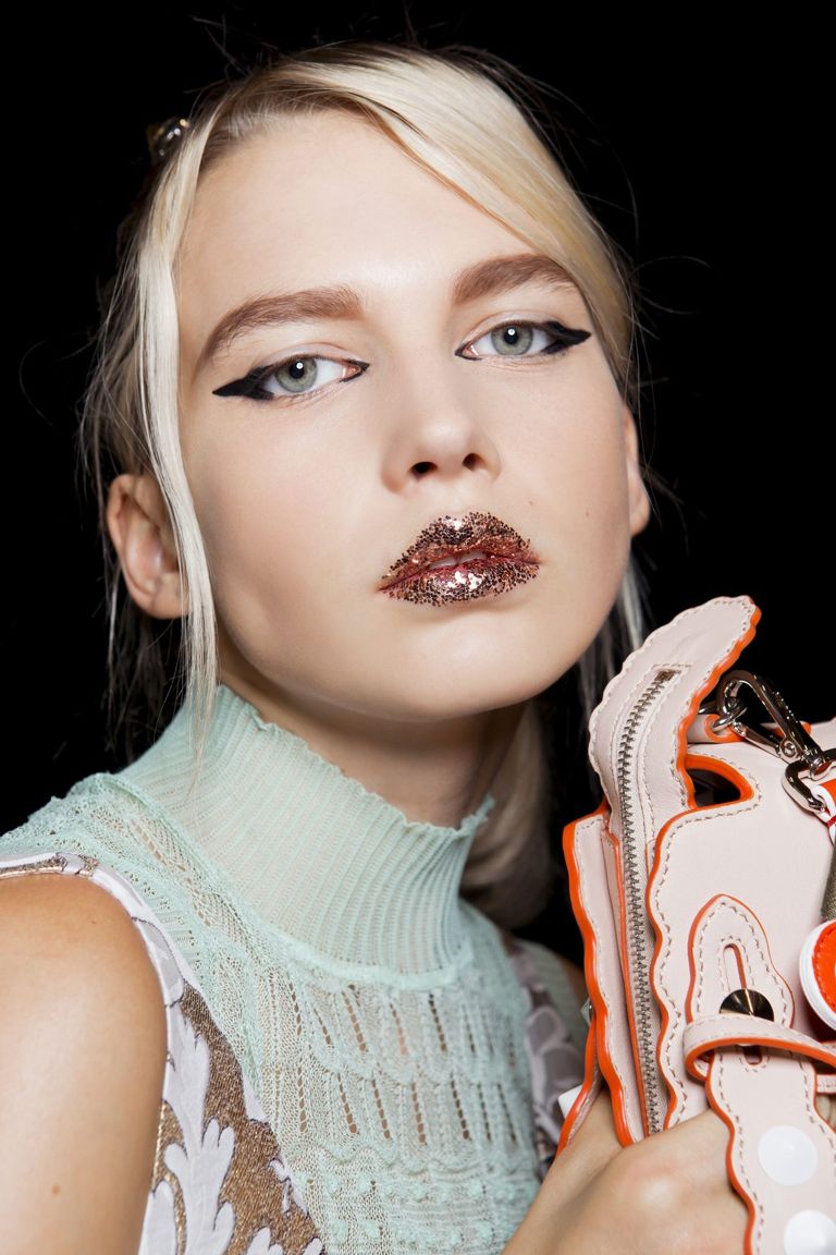 Spring 2017 Beauty Trend Report: How to Wear Glitter