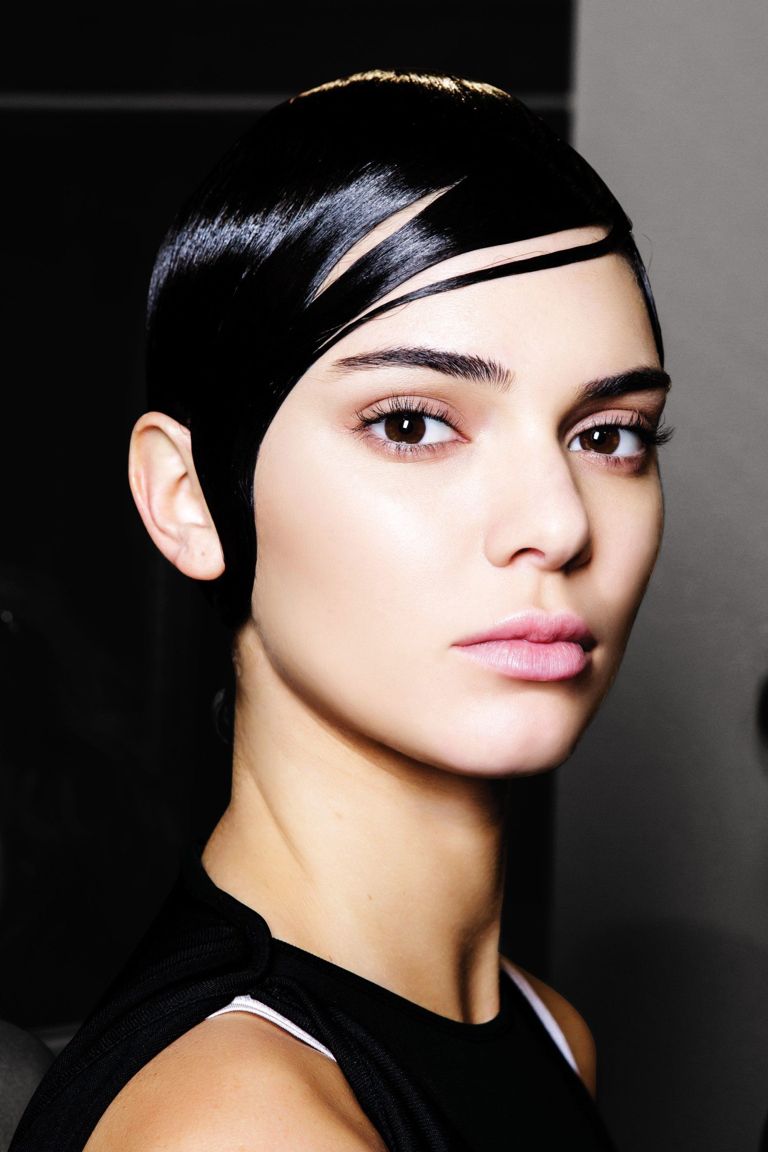 Spring 2017 Beauty Trend Report: How to Master the Wet Hair Look
