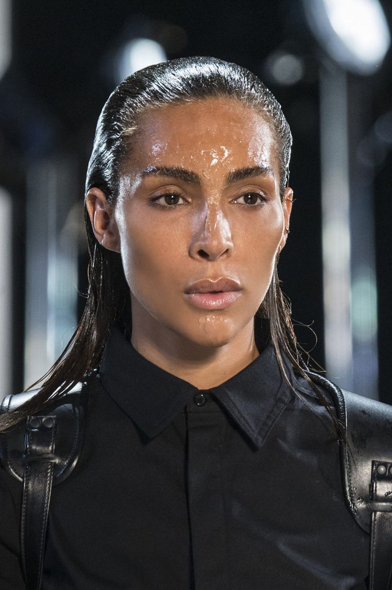 Spring 2017 Beauty Trend Report: How to Master the Wet Hair Look