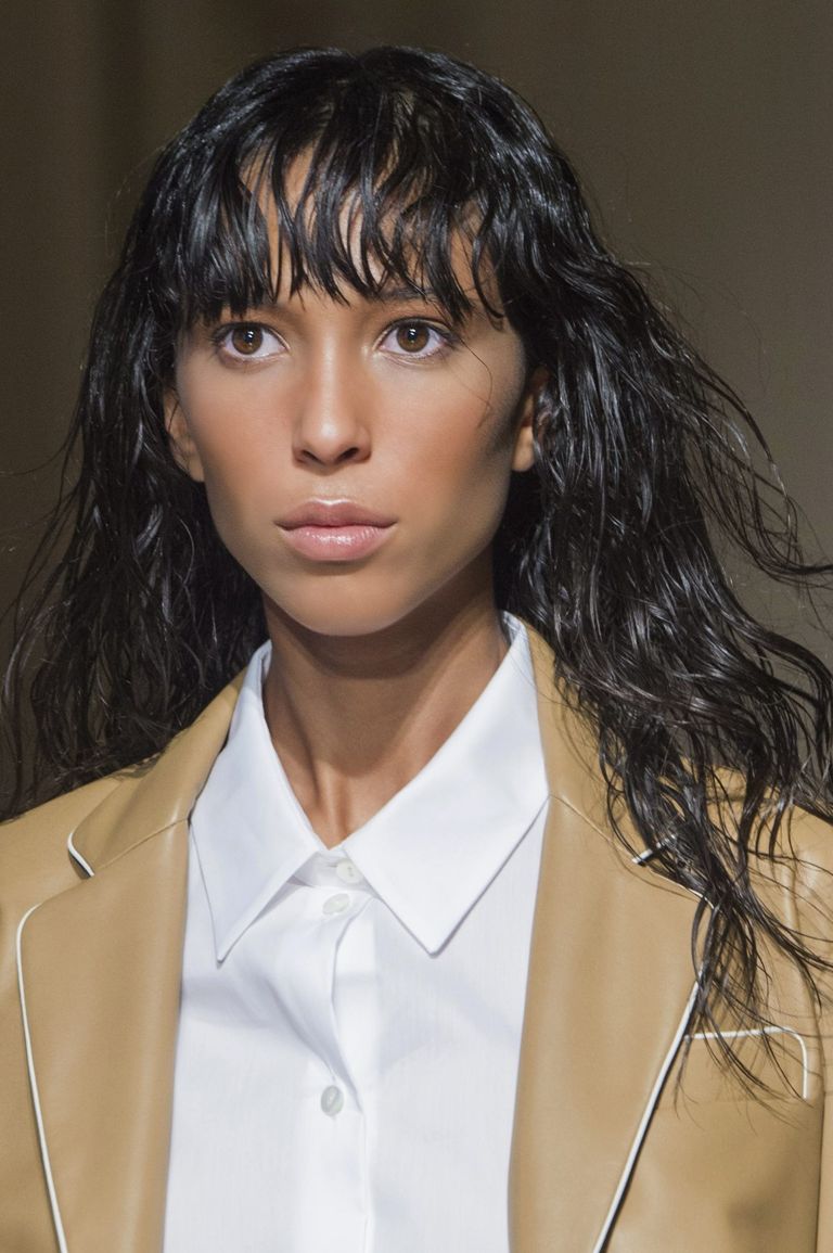 Spring 2017 Beauty Trend Report: How to Master the Wet Hair Look