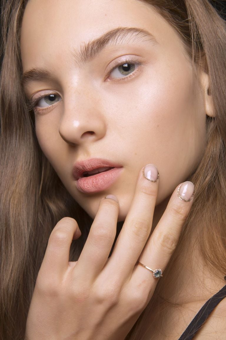 Spring 2017 Beauty Trend Report: How to Wear Glitter