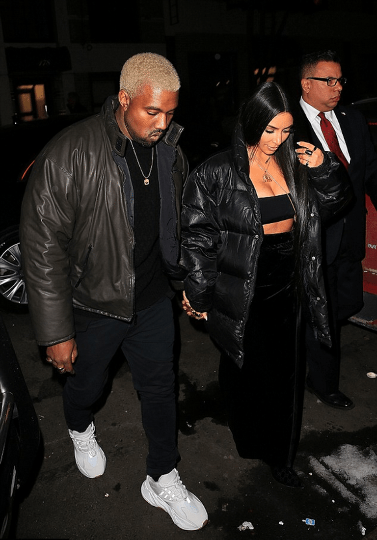 Kendall Jenner Channels This 90s Star With Her Latest Chanel Look