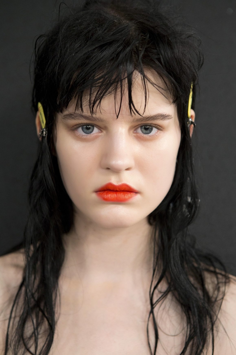 Spring 2017 Beauty Trend Report: How to Master the Wet Hair Look