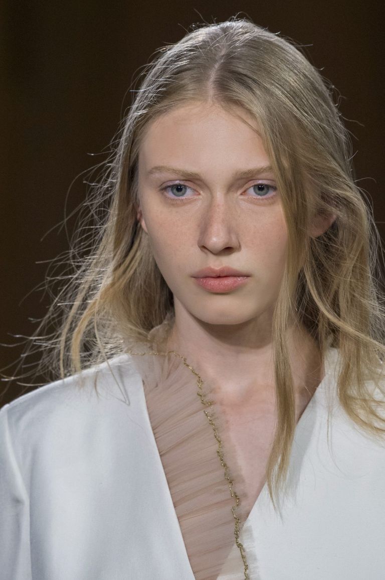 Spring 2017 Beauty Trend Report: How to Add Romance to Your Look
