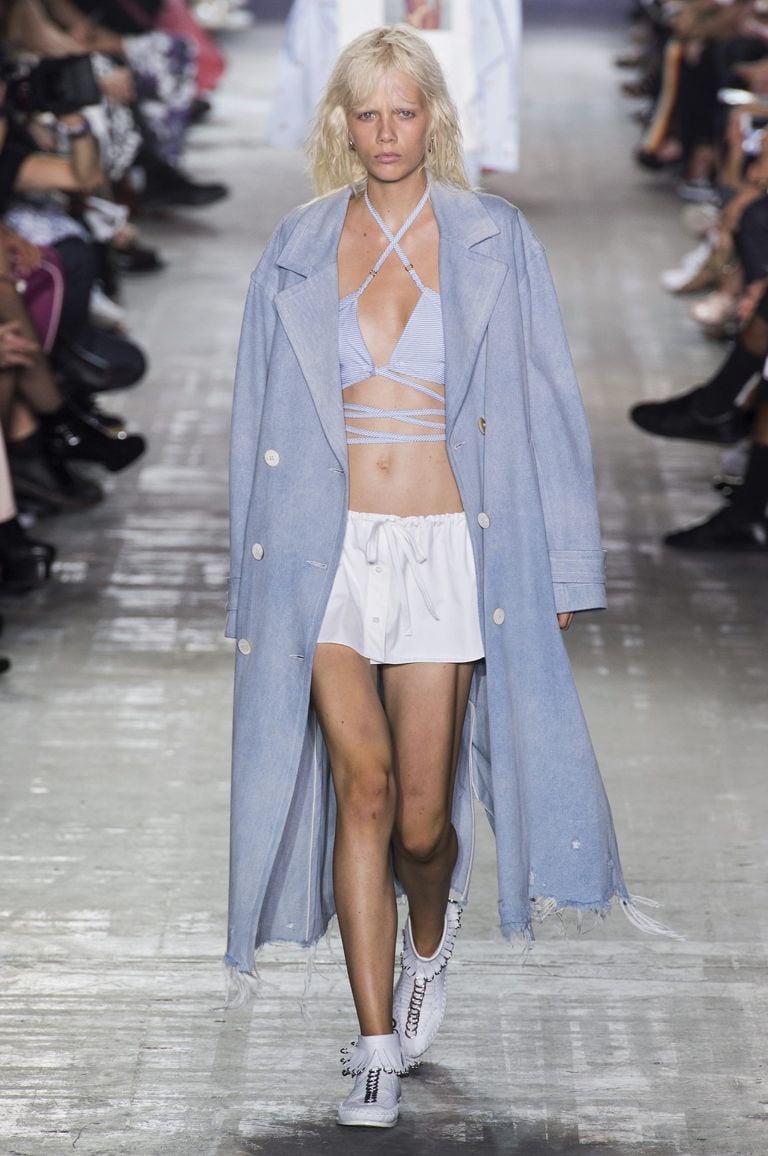 Spring 2017 Trend Report: How to Wear the Trench Coat
