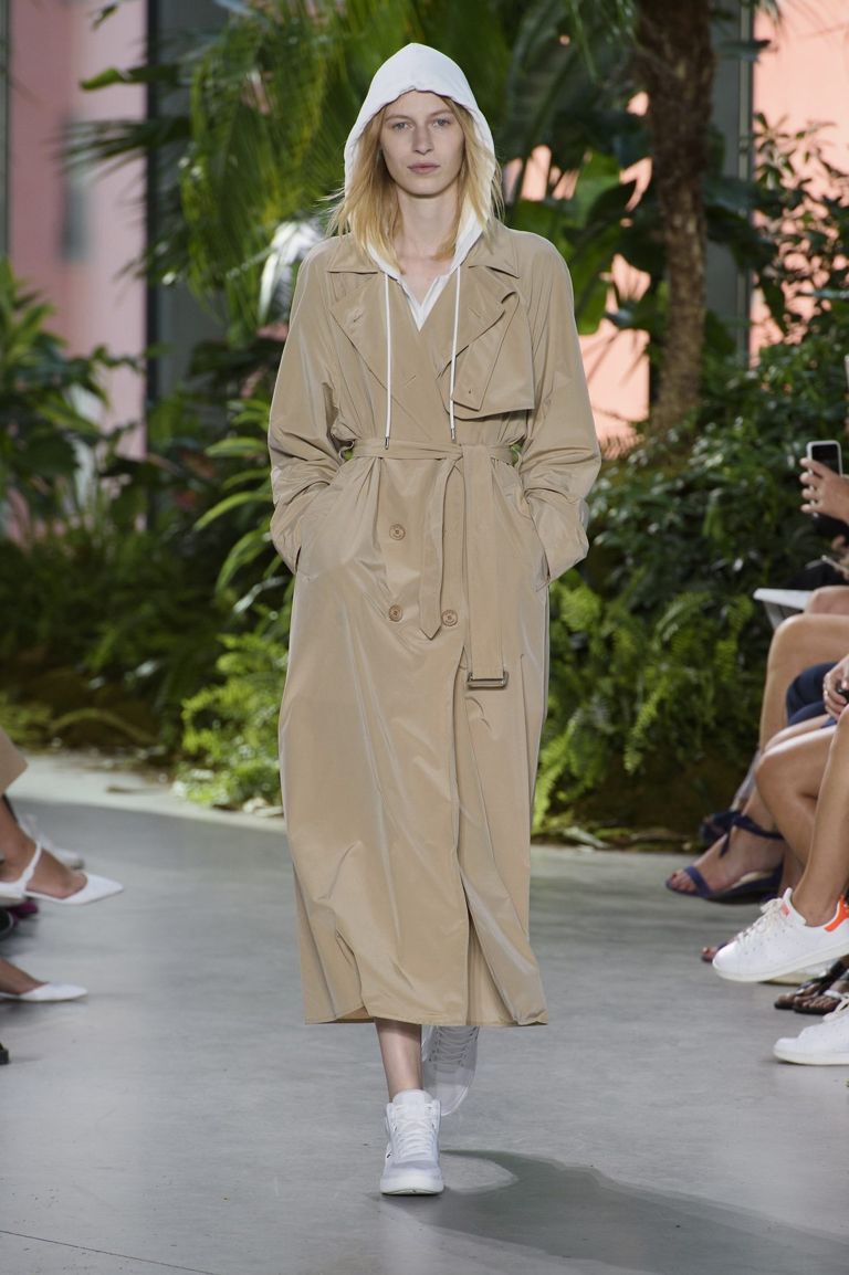 Spring 2017 Trend Report: How to Wear the Trench Coat