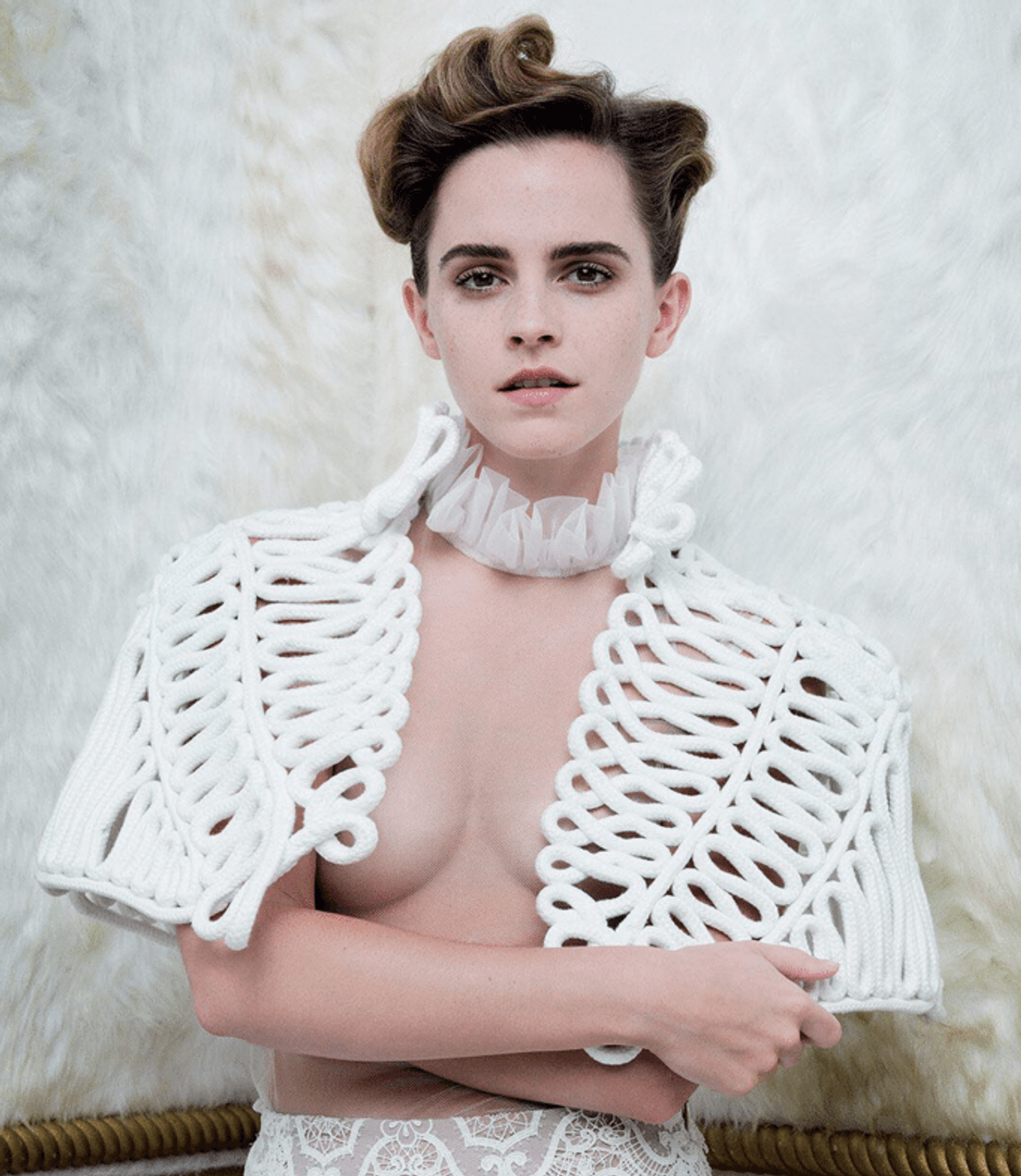 Emma Watson Defends her Braless Vanity Fair Cover