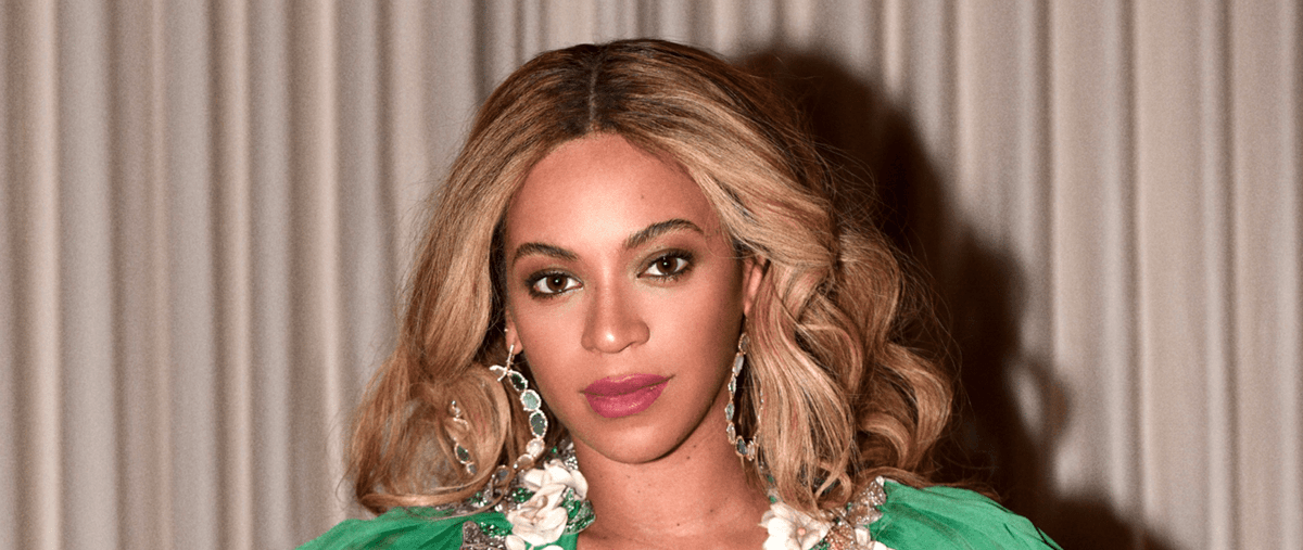Beyoncé Paid a Subtle Tribute to Adele at the Beauty and the Beast Premiere