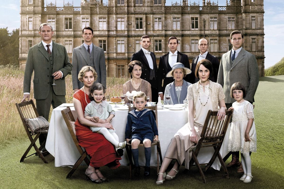 We're Being Blessed With a Downton Abbey and Royal Family Crossover Film