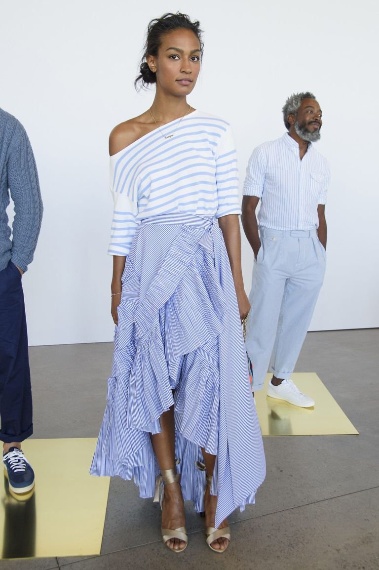 Spring 2017 Trend Report: How to Wear the Oxford Shirt Now