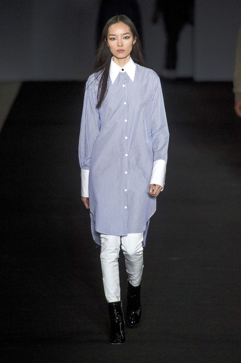 Spring 2017 Trend Report: How to Wear the Oxford Shirt Now