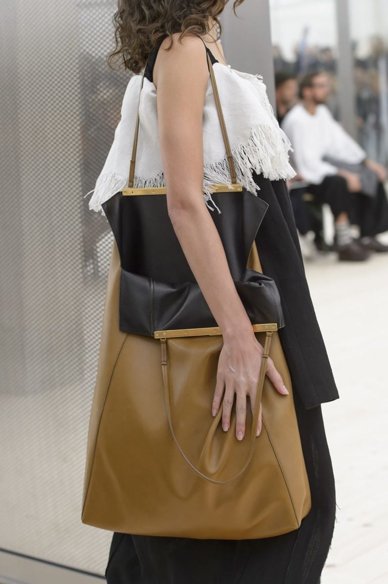 Spring 2017 Trend Report: From Supersize to Mini, the Hottest Bags to Carry Now