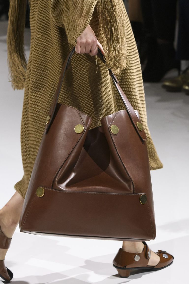 Spring 2017 Trend Report: From Supersize to Mini, the Hottest Bags to Carry Now