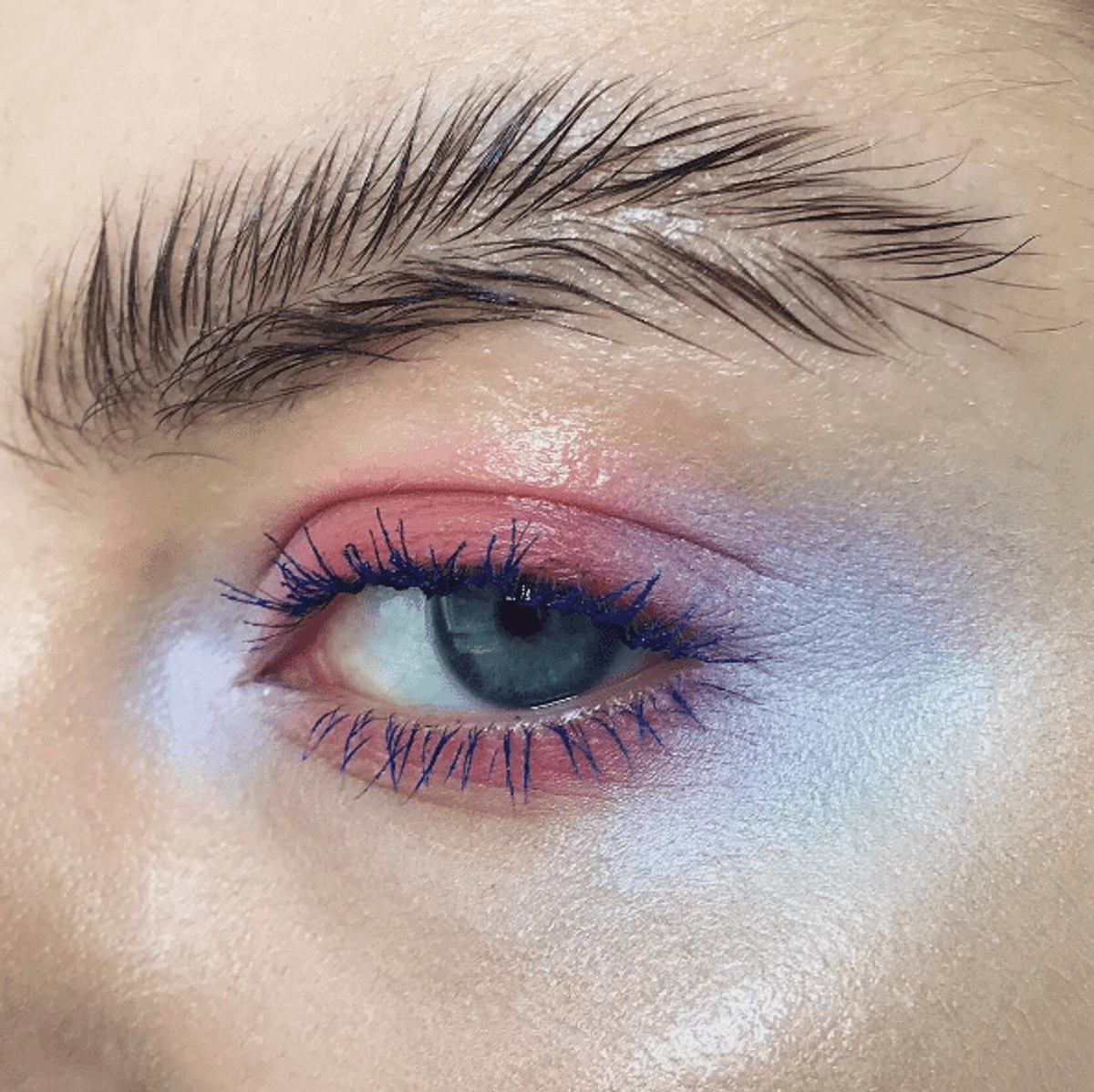 This Makeup Artist Joked About a New Eyebrow Trend and People Lost It